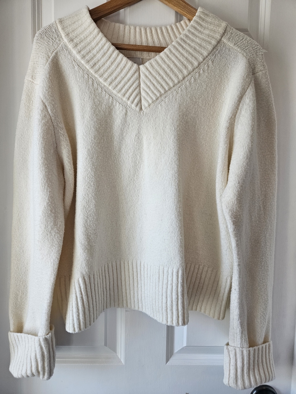 A New Day Cream V-Neck Ribbed-Trim Sweater Size XL